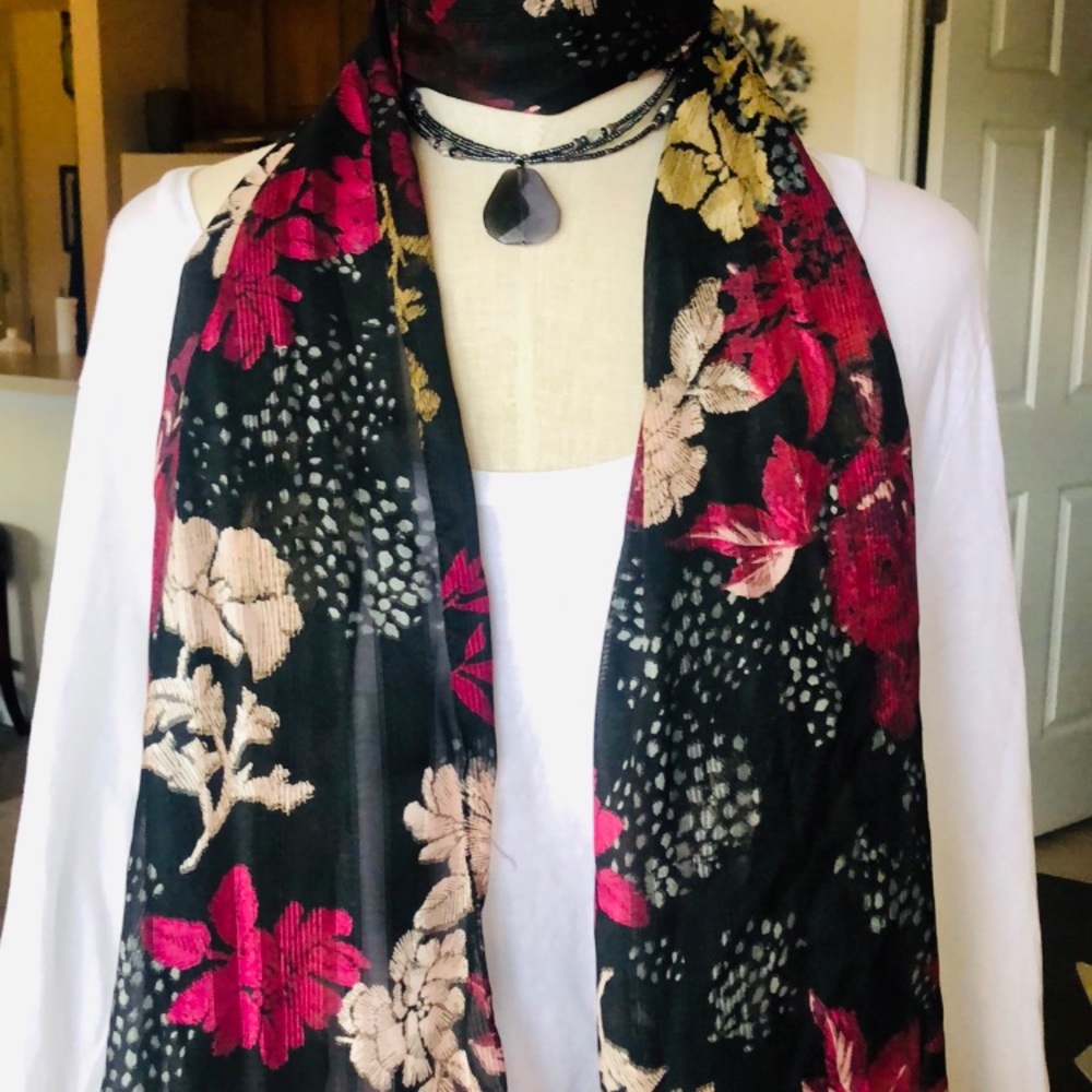 Pretty floral scarf